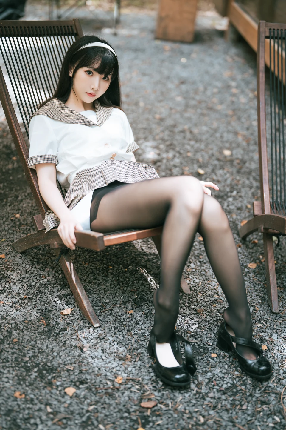 面饼仙儿 - JK黑丝露营 [40P-499MB] tg@simisebaisi 【丝足阁】010.webp